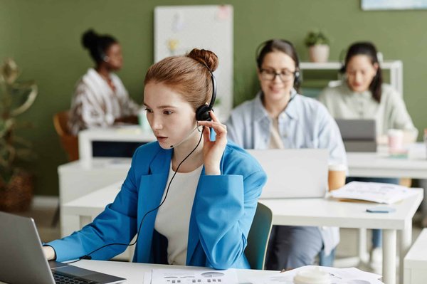 Comment les entreprises locales de Marseille sont-elles soutenues par les agences de traduction ?
